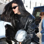 Kylie-Jenner-Stormi-Lunch-Aspen-BG-ftr.jpg