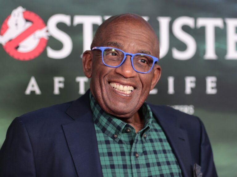 al-roker-navy-blazer.jpg