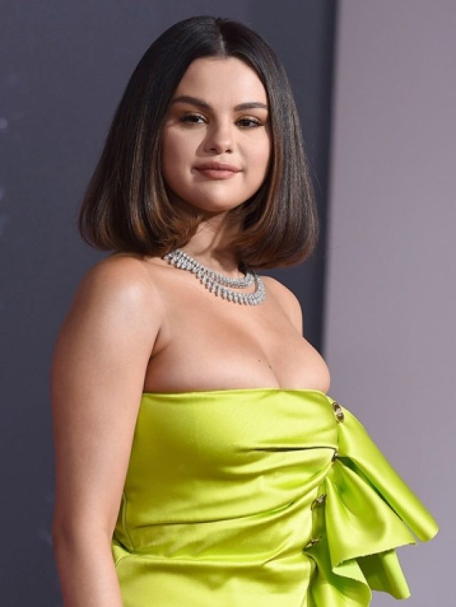 Selena Gomez’s Hottest Looks